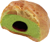狭山茶シュークリームとろ~り黒蜜ソース入り