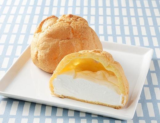 でっかいシュー（信州八ヶ岳産牛乳のクリーム＆ホイップ）