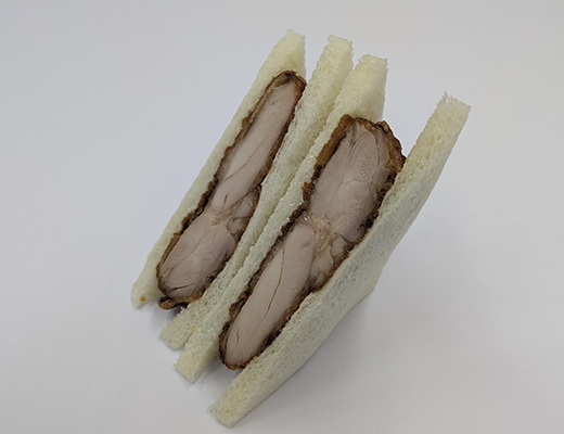 鶏唐揚げサンド（佐々長醸造　丸大豆醤油）