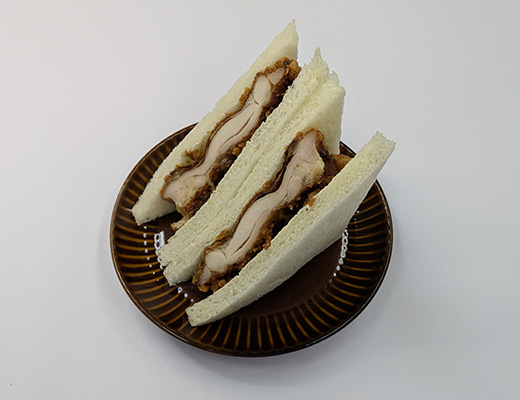 鶏唐揚げサンド(味マルジュウ使用)