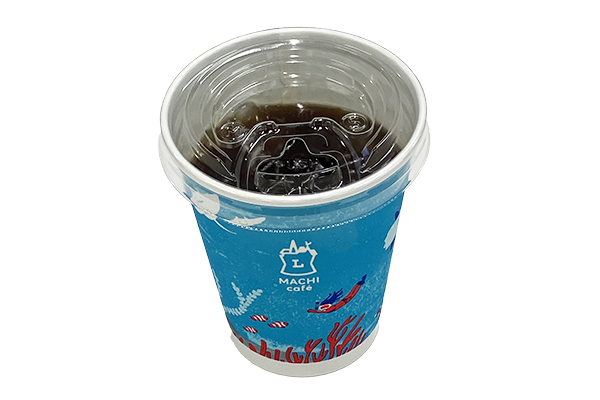 画像 アイスドリンクSサイズとMサイズの上蓋のプラスチック使用量を削減