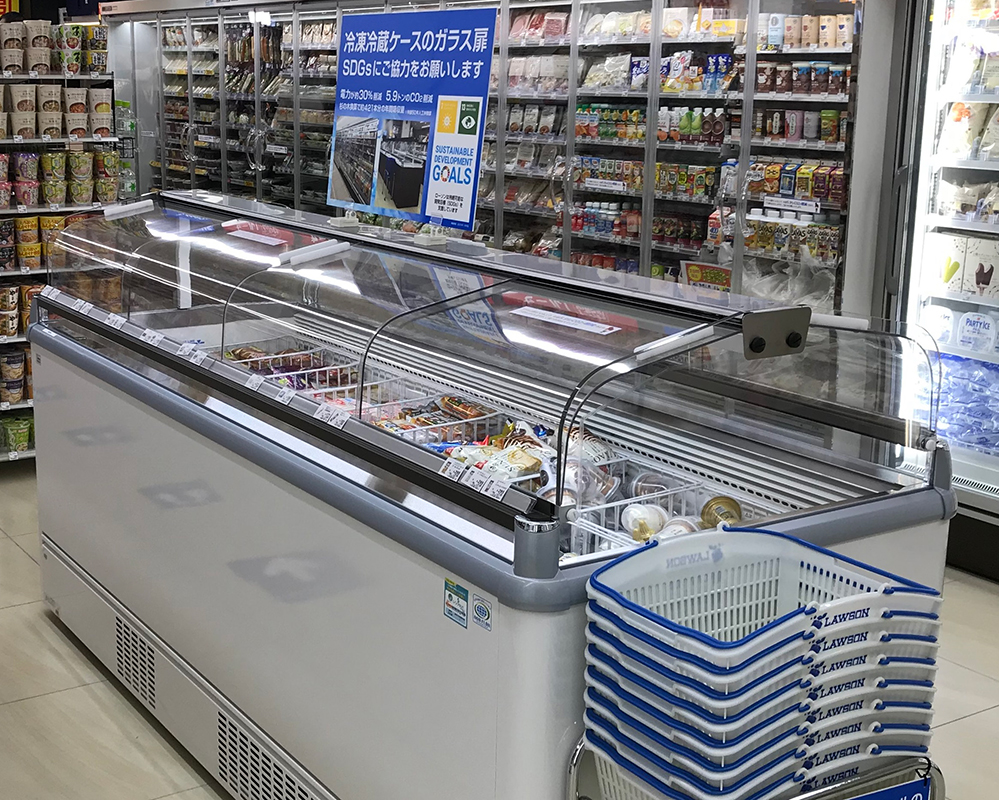 冷蔵・冷凍ショーケースへの扉(1)