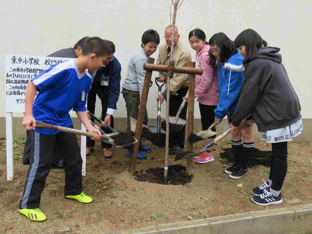 奈良県奈良市立東市小学校