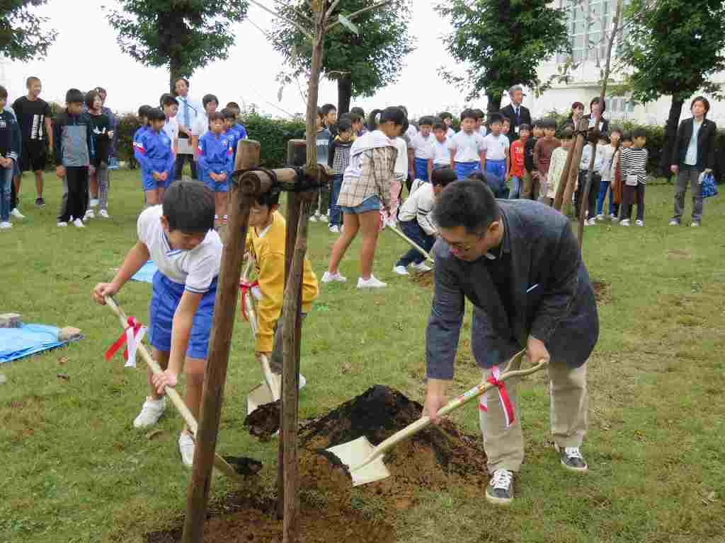 富山県滑川市立東加積小学校