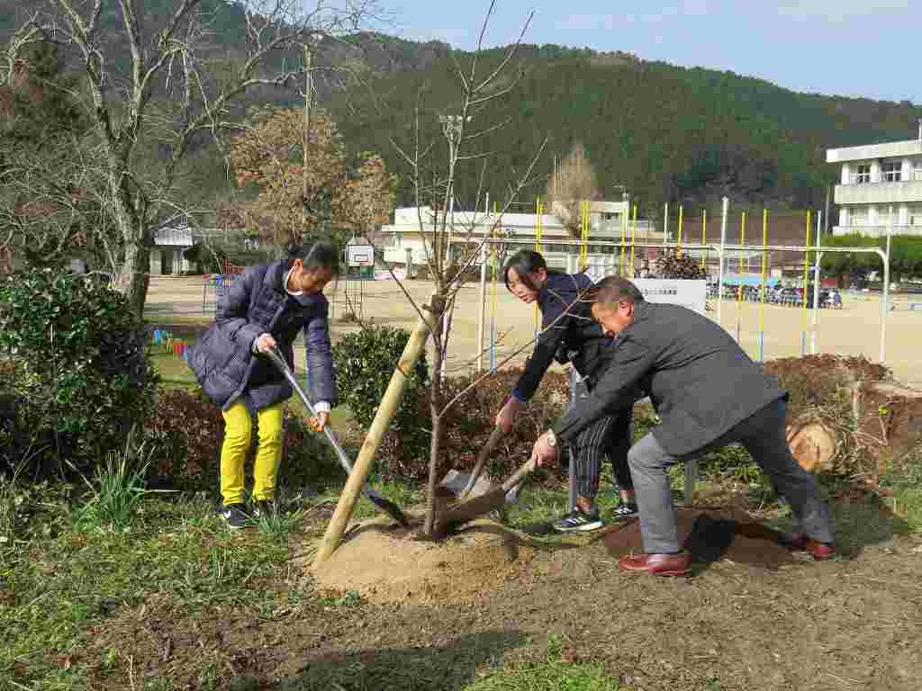 愛媛県西予市立田之筋小学校