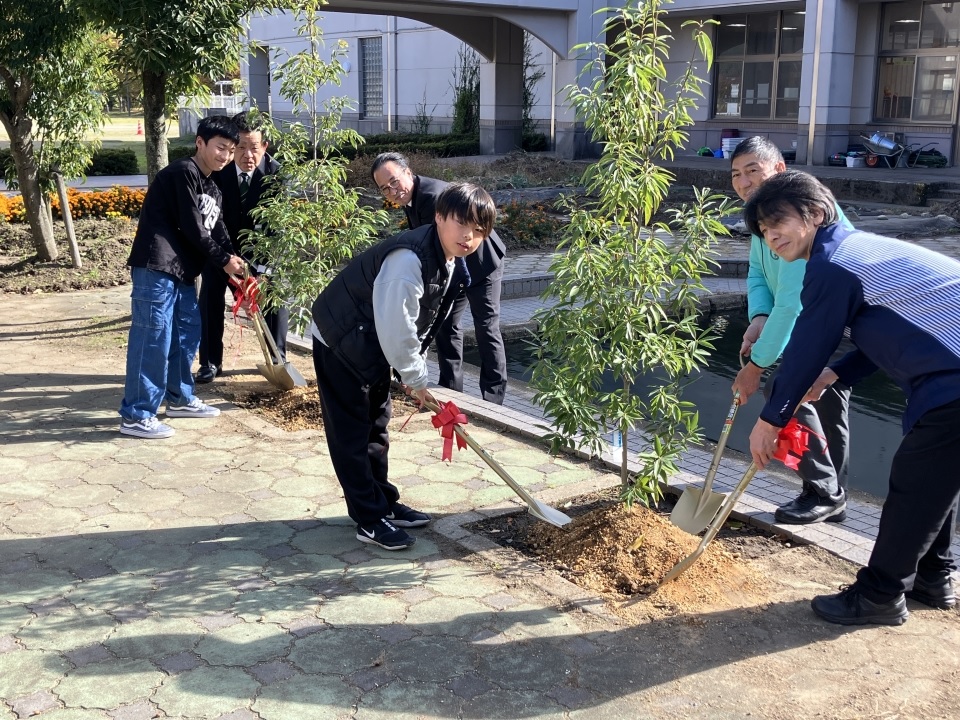 滋賀県甲良町立甲良東小学校