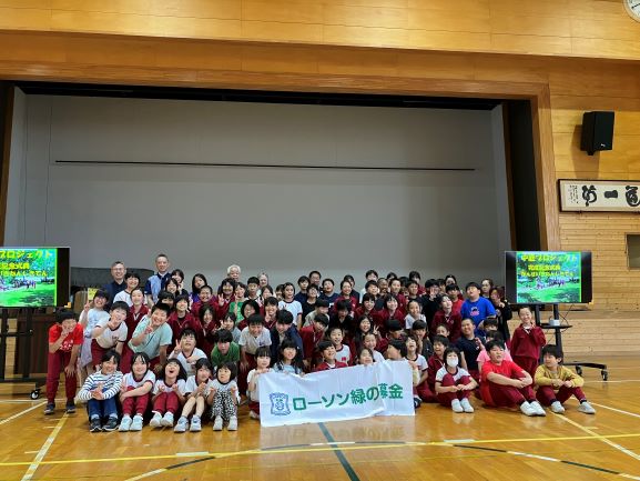 長野県飯山市立秋津小学校
