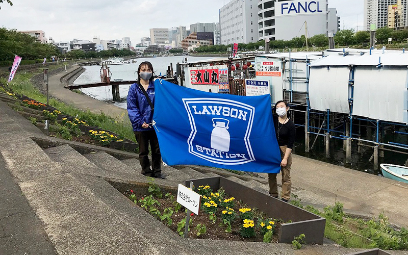 しながわ花海道「オリパラ花壇」サルビア・マリーゴールド花苗植え（1）