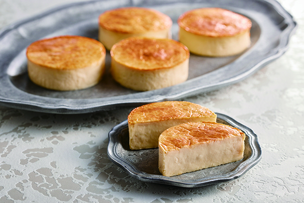 濃厚 とろける食感 チーズケーキ とお手頃価格の本格 カヌレ 発売 ローソン公式サイト