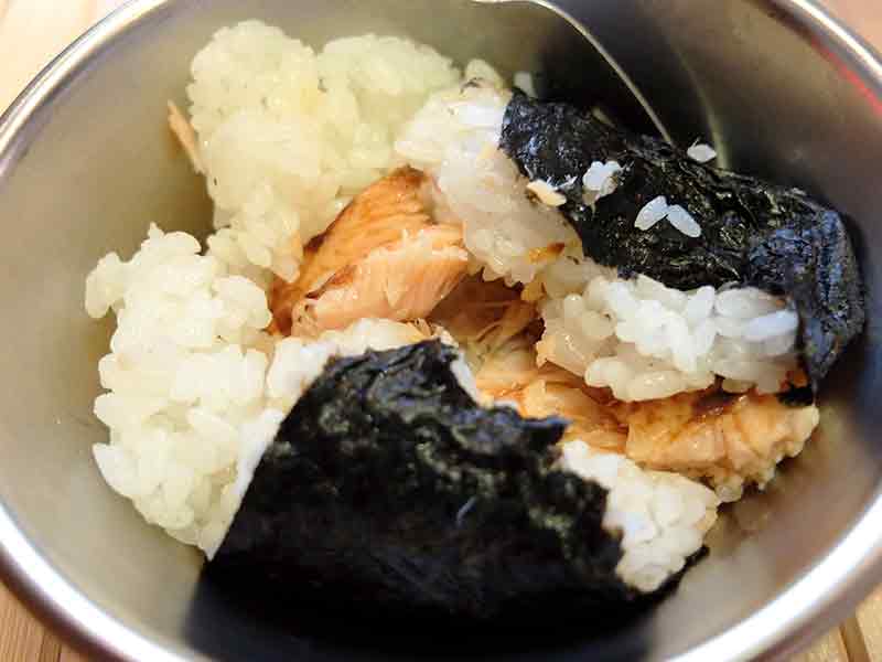 ほぐして海苔を外す