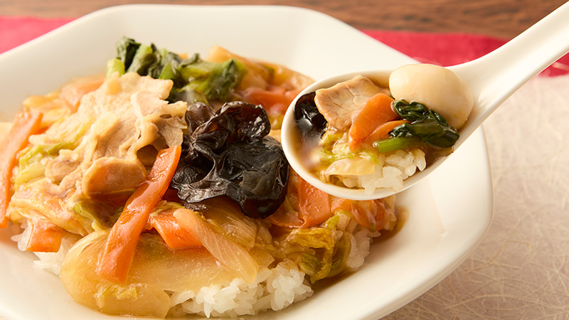 ローソン　1食分の野菜が摂れる　五目具材の中華丼