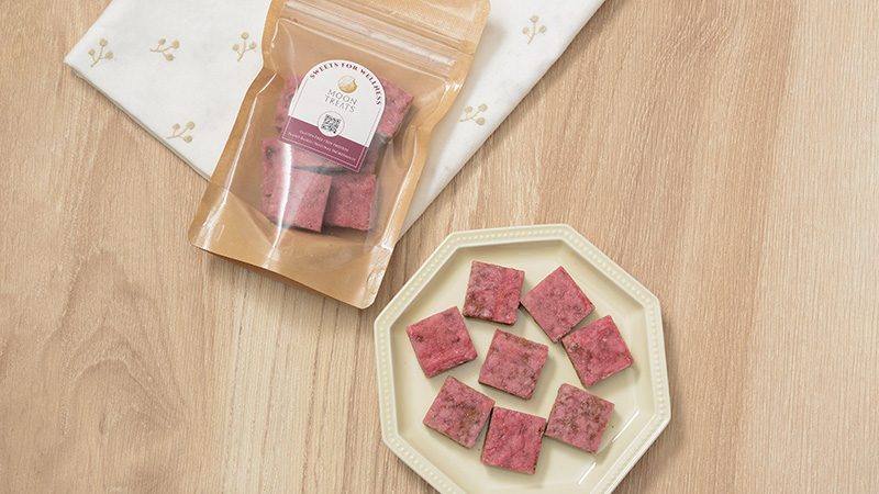 MOON TREATS クルミとなつめのミルフィーユクッキー