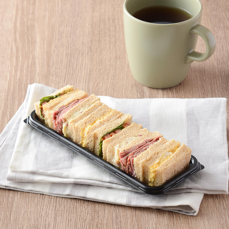 トリュフたまごとパストラミのBOXサンド