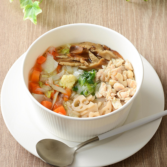 生姜香る鶏と根菜の和風スープご飯(もち麦入りご飯)