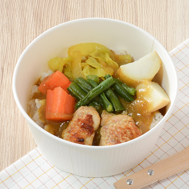 スパイス香るチキンカレー (もち麦入りご飯)