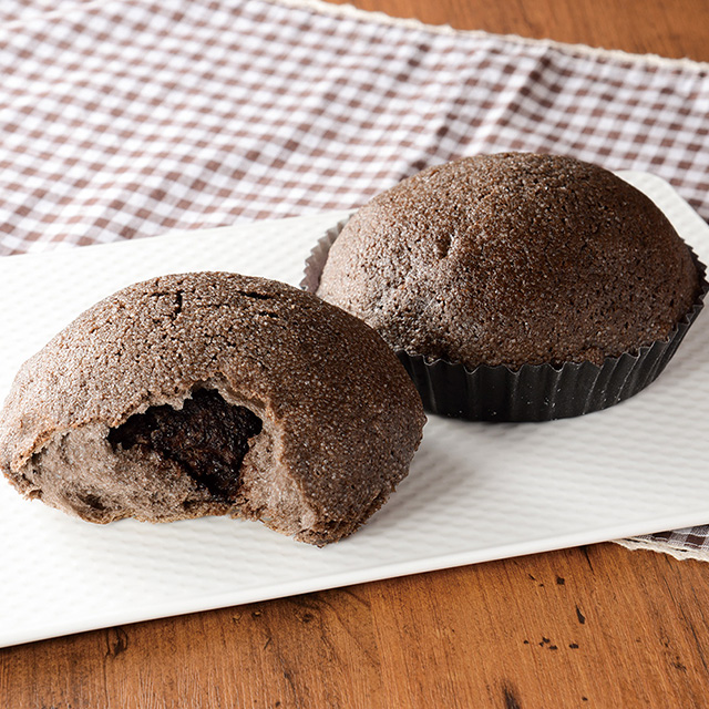 注目商品】ベーカリーに「じゅわチョコ塩メロンパン」新登場