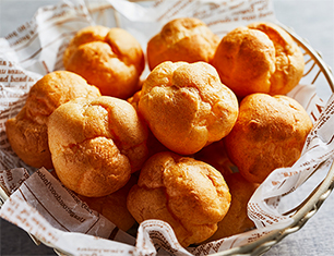 ふっくら生地のプチシュー 13個