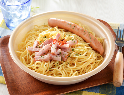 大盛!ガーリックの香りと旨味ペペロンチーノ