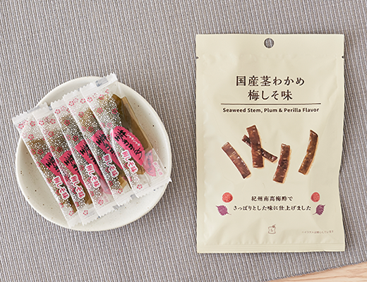 国産茎わかめ 梅しそ味 30g ローソン公式サイト 国産茎わかめ 梅しそ味 30g ローソン公式サイト