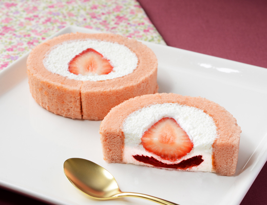 苺みるくロールケーキ