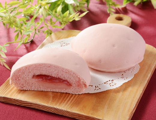 しっとりいちごパン