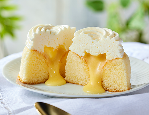 Uchi Cafe Specialite ミルクバター露ふわケーキ ミルクバターソース入り ローソン公式サイト Uchi Cafe Specialite ミルクバター露ふわケーキ ミルクバターソース入り ローソン公式サイト