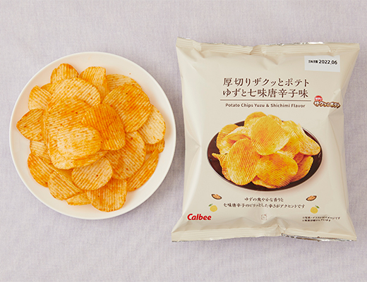 厚切りザクッとポテト　ゆずと七味唐辛子味　50g