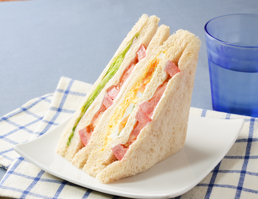 トマトと野菜のサンド ローソン公式サイト