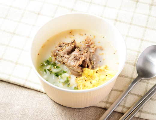 焼肉トラジ監修 コムタンスープ もち麦入 ローソン公式サイト