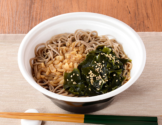 鰹だしの旨み！わかめそば