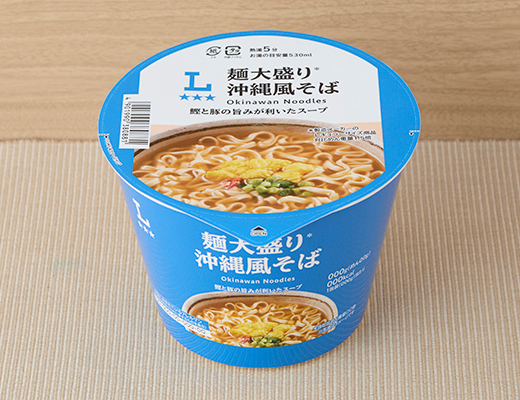 麺大盛り　沖縄風そば