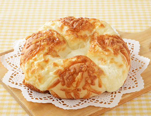 盛りすぎ！とろ〜りチーズパン