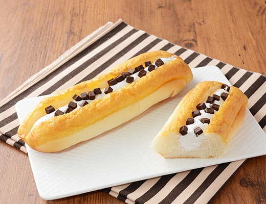チョコ＆ホイップシューロール