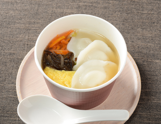 たんぱく質が摂れる　もちもち餃子中華スープ〜春雨入り〜