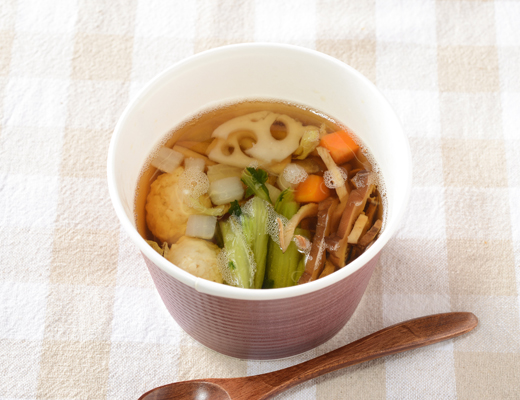 食物繊維が摂れる　鶏つくねと根菜の和風スープ