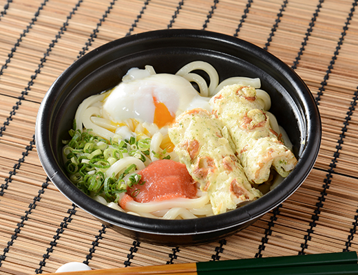 温・冷　気分で選べる！明太釜玉風うどん(ちくわ磯辺天入り)