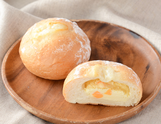 ふわもちフランスパン（ゴーダ＆チェダー＆モッツァレラ）