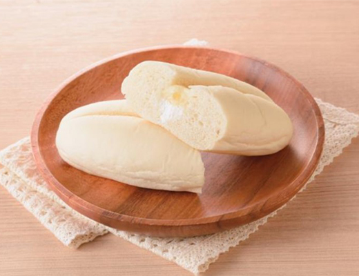 もっちり白いコッペパン　りんご＆ホイップクリーム