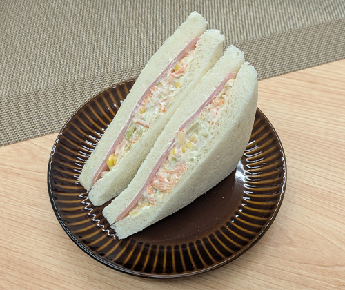 コールスローサラダサンド