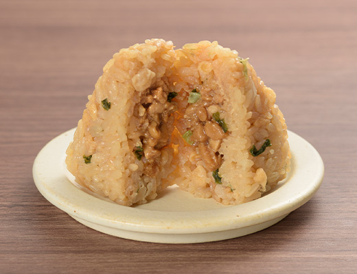 一寸亭本店監修　鶏肉入り鶏だしおにぎり